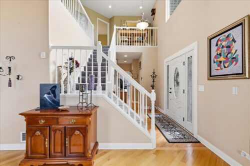 334 S Clearview Circle, Round Lake, IL