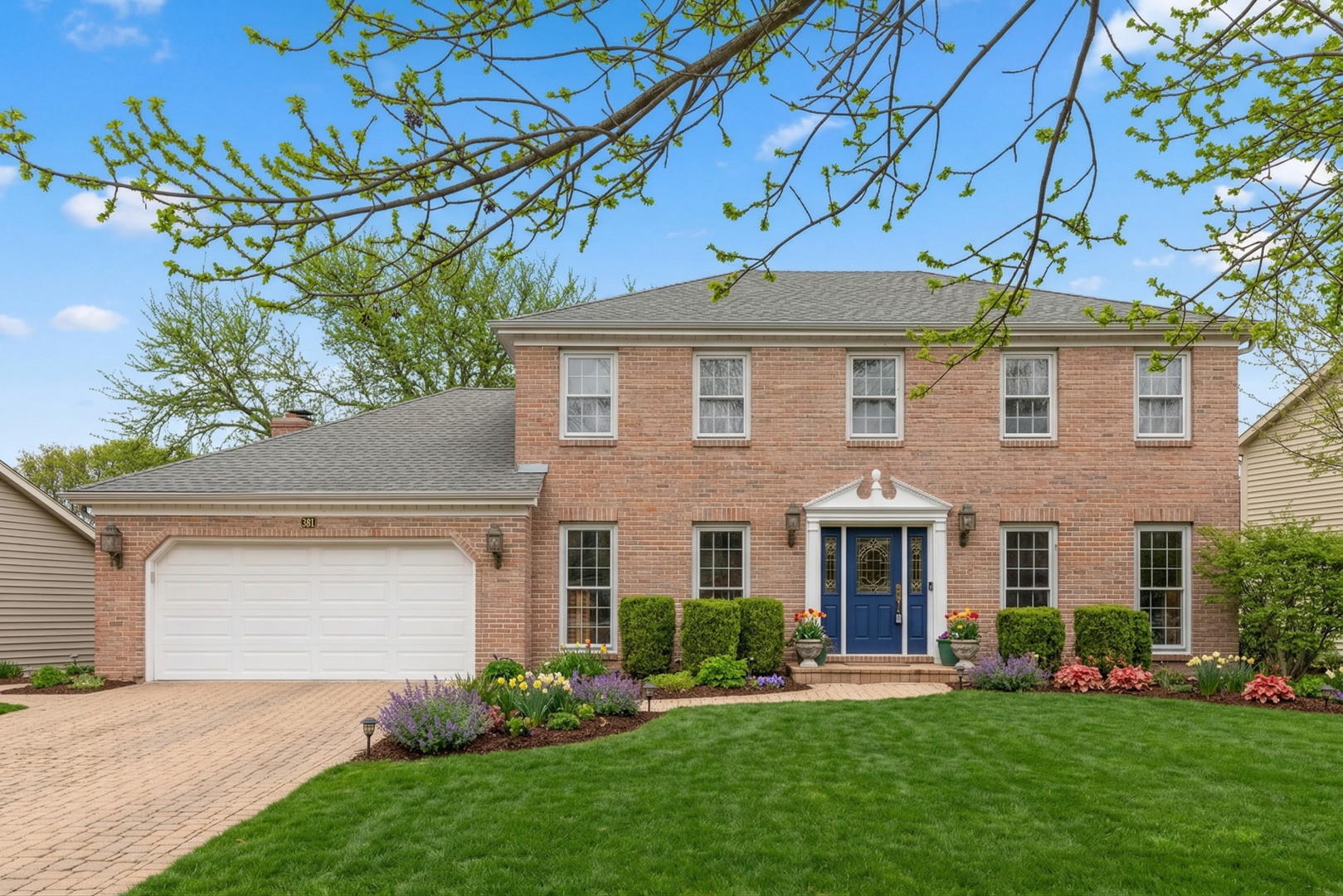 381 Prairie Knoll Drive, Naperville, IL