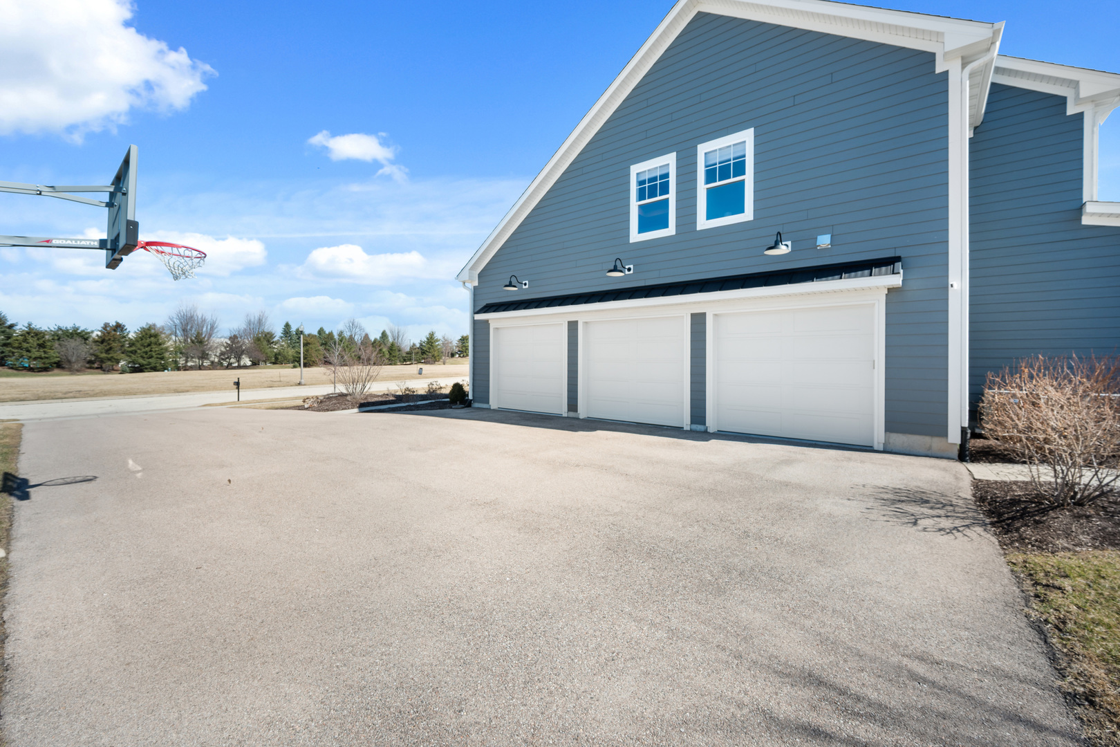 210 Whittemore Drive, Sycamore, IL