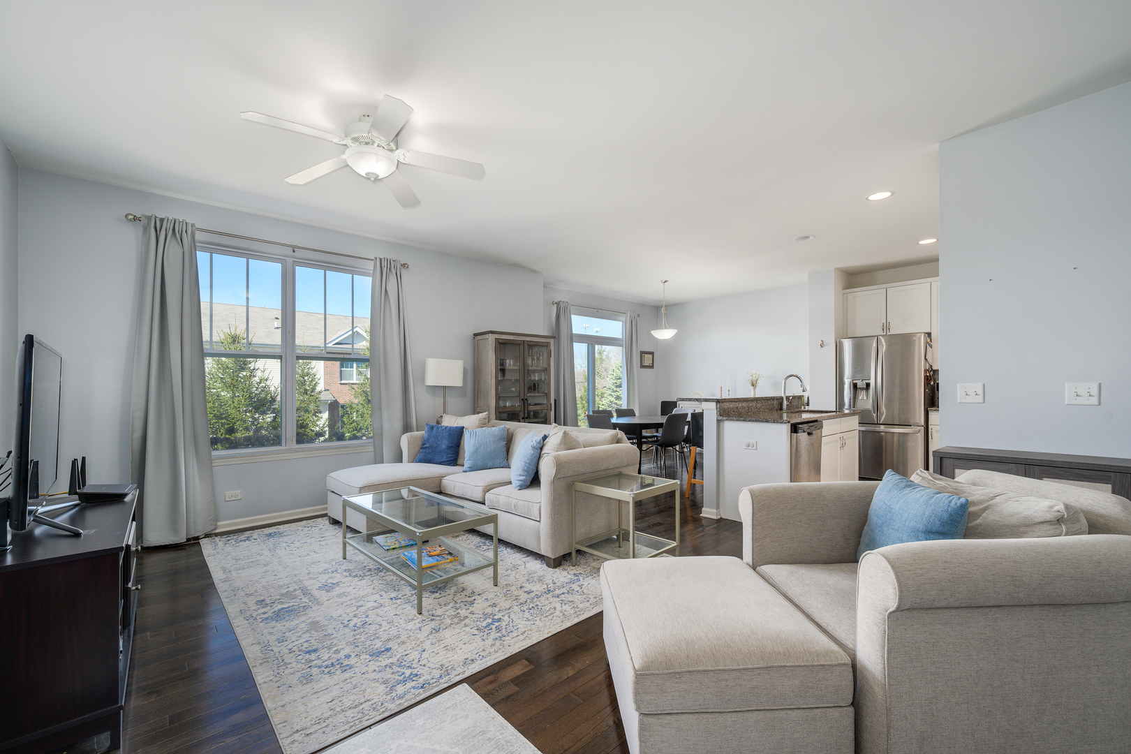 2368 N Brett Lane, Palatine, IL