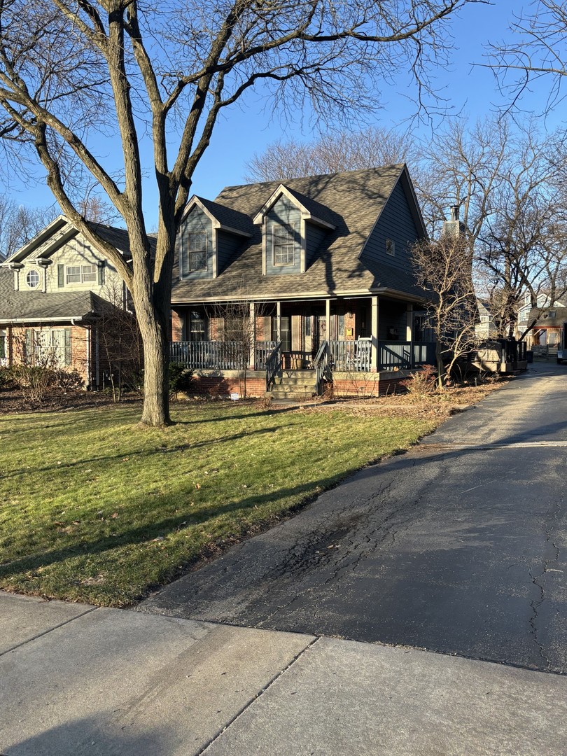 4700 Stonewall Avenue, Downers Grove, IL