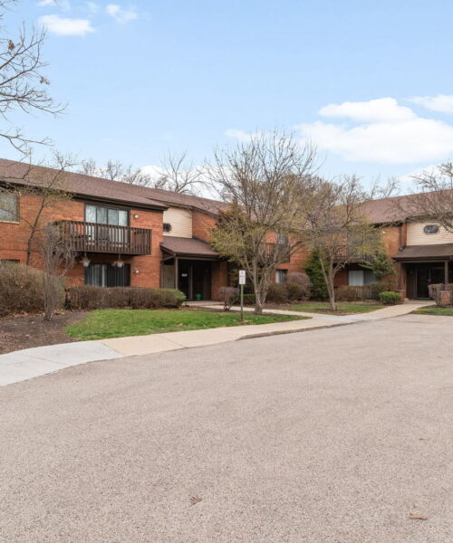 33561 N Royal Oak Lane #209, Grayslake, IL