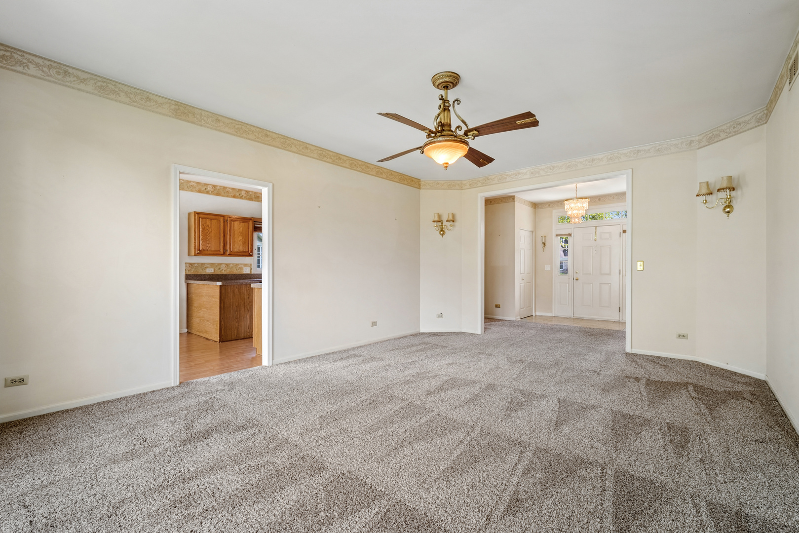 592 Rose Lane, Bartlett, IL