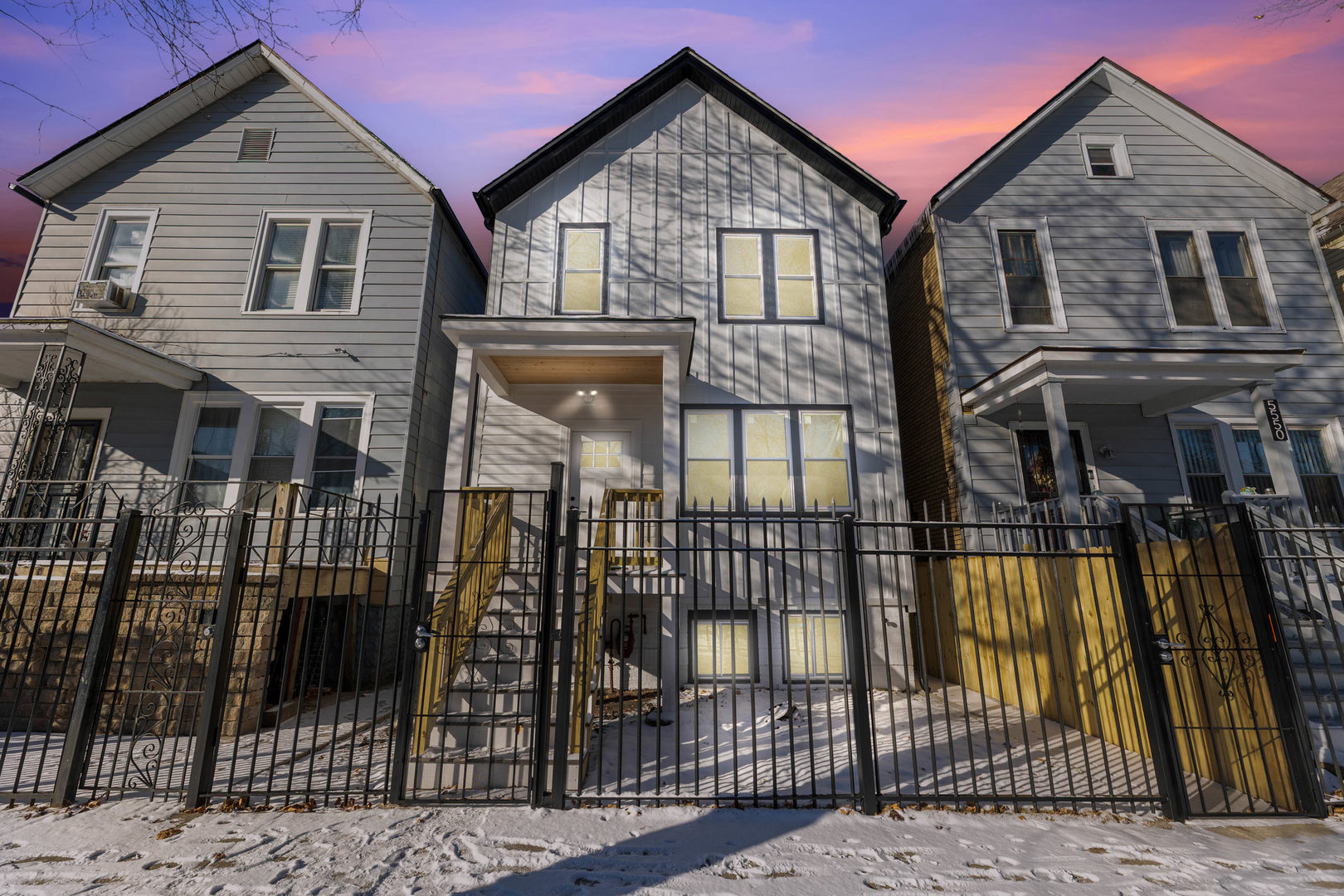 5552 S Shields Avenue, Chicago, IL