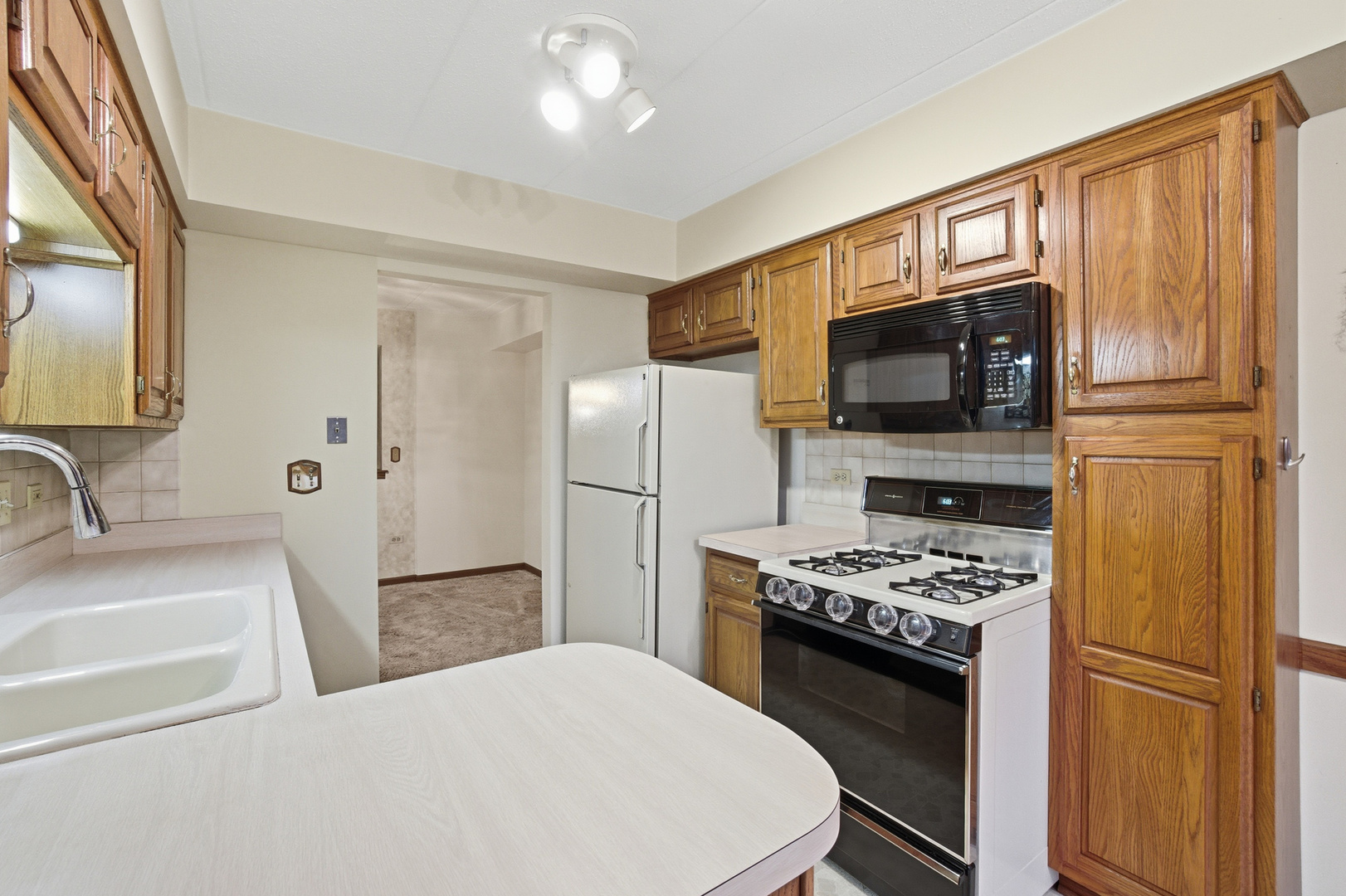 6740 180th Street #1E, Tinley Park, IL