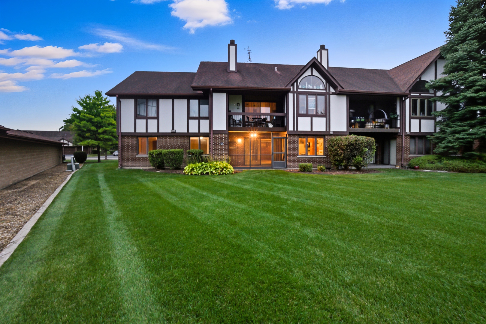 6740 180th Street #1E, Tinley Park, IL