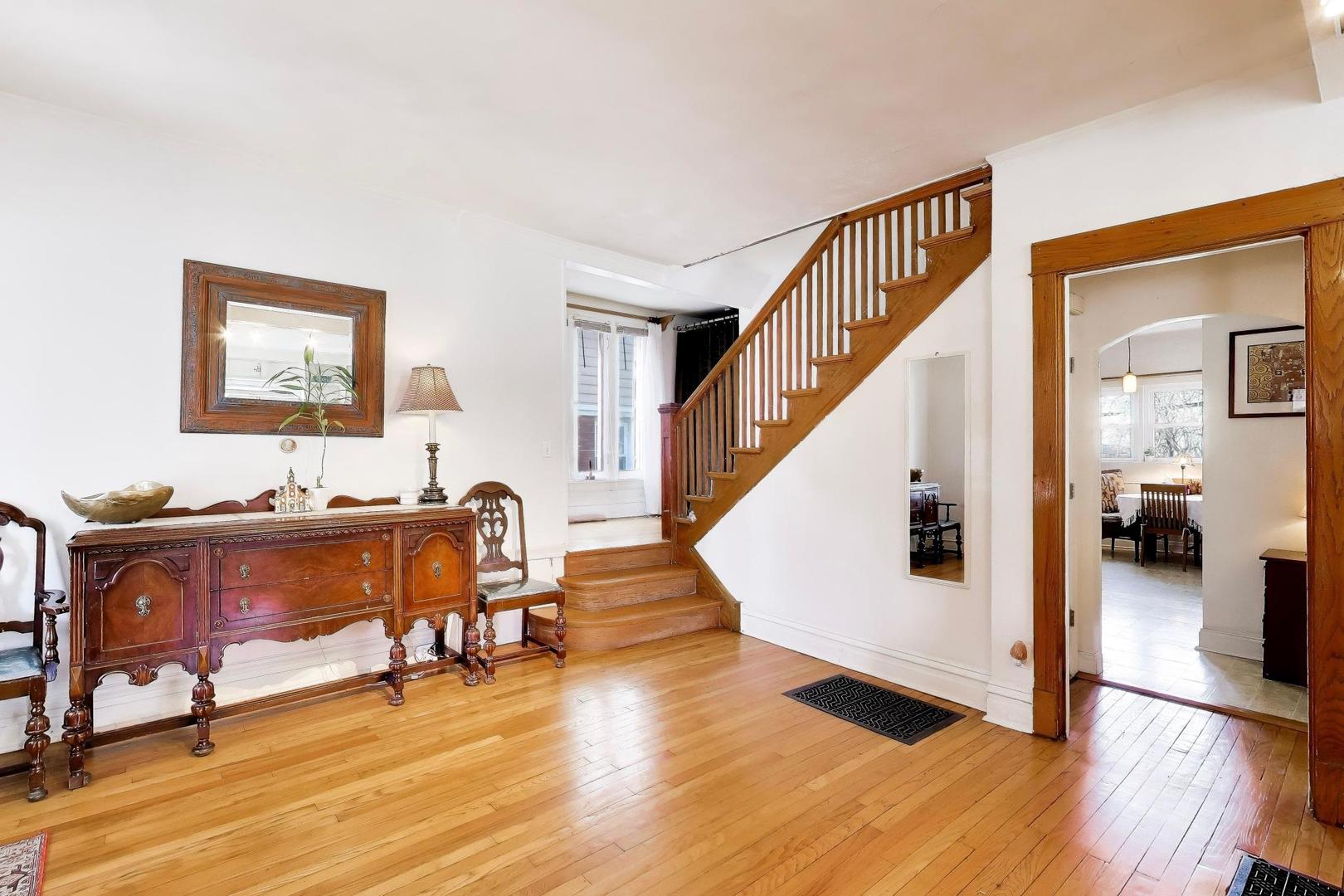 1432 W Chase Avenue, Chicago, IL