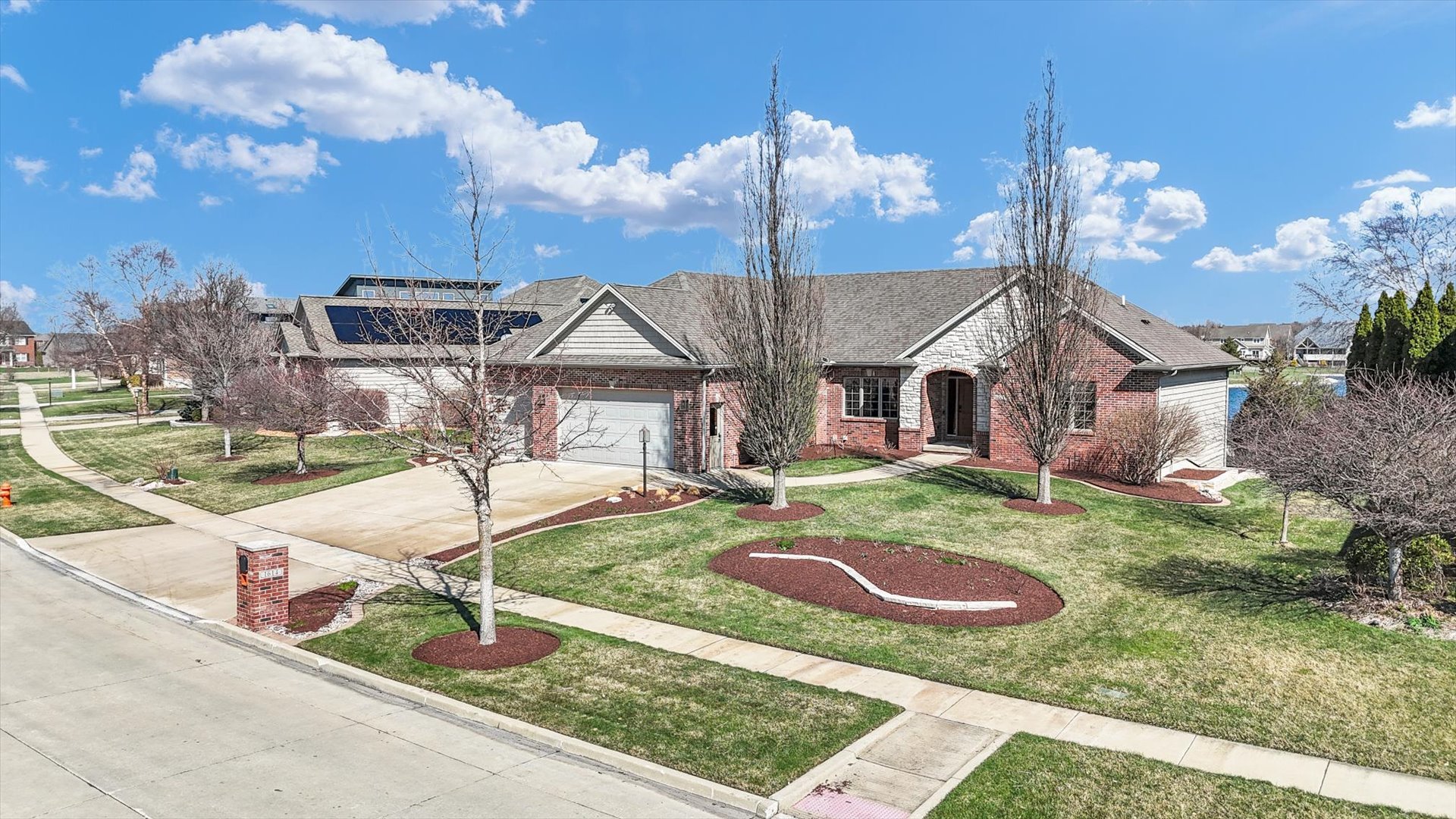 1614 English Oak Drive, Champaign, IL