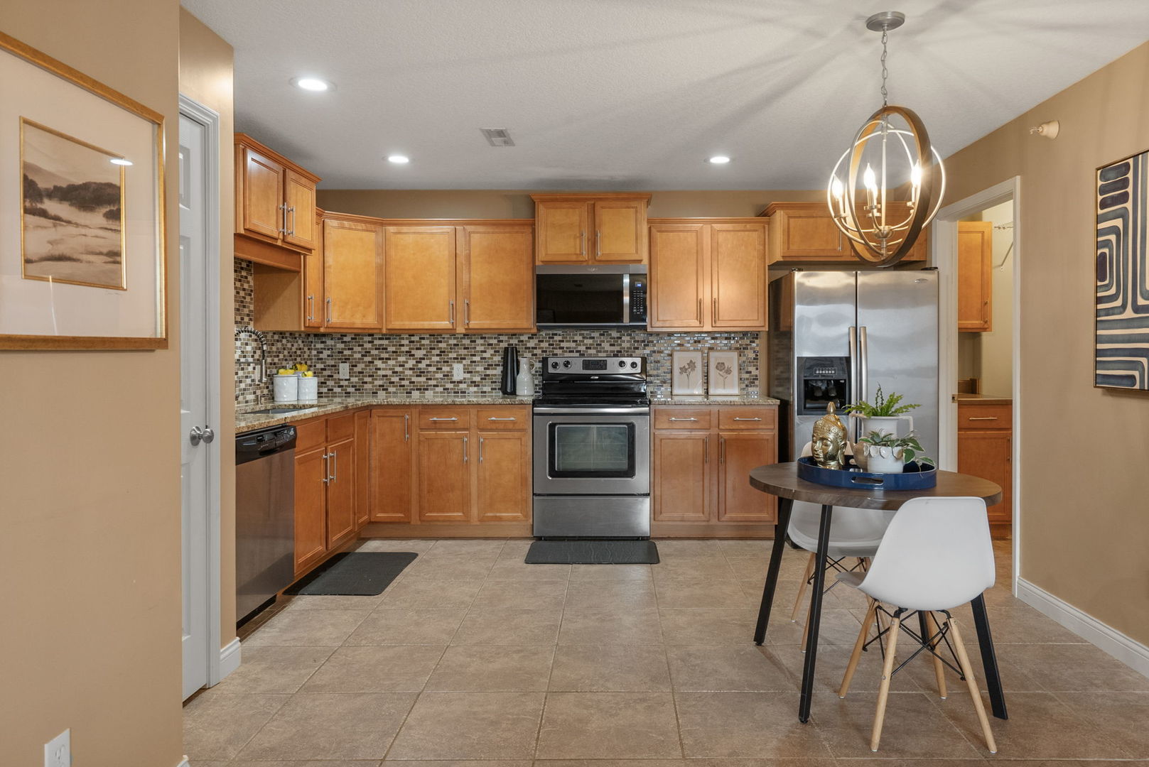 4189 Creek Hill Drive #89, Bettendorf, IA
