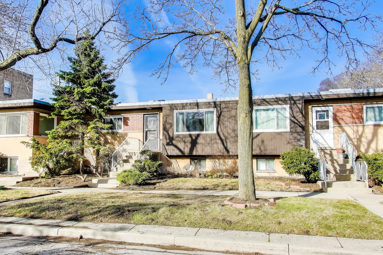 240 Elmwood Avenue, Evanston, IL