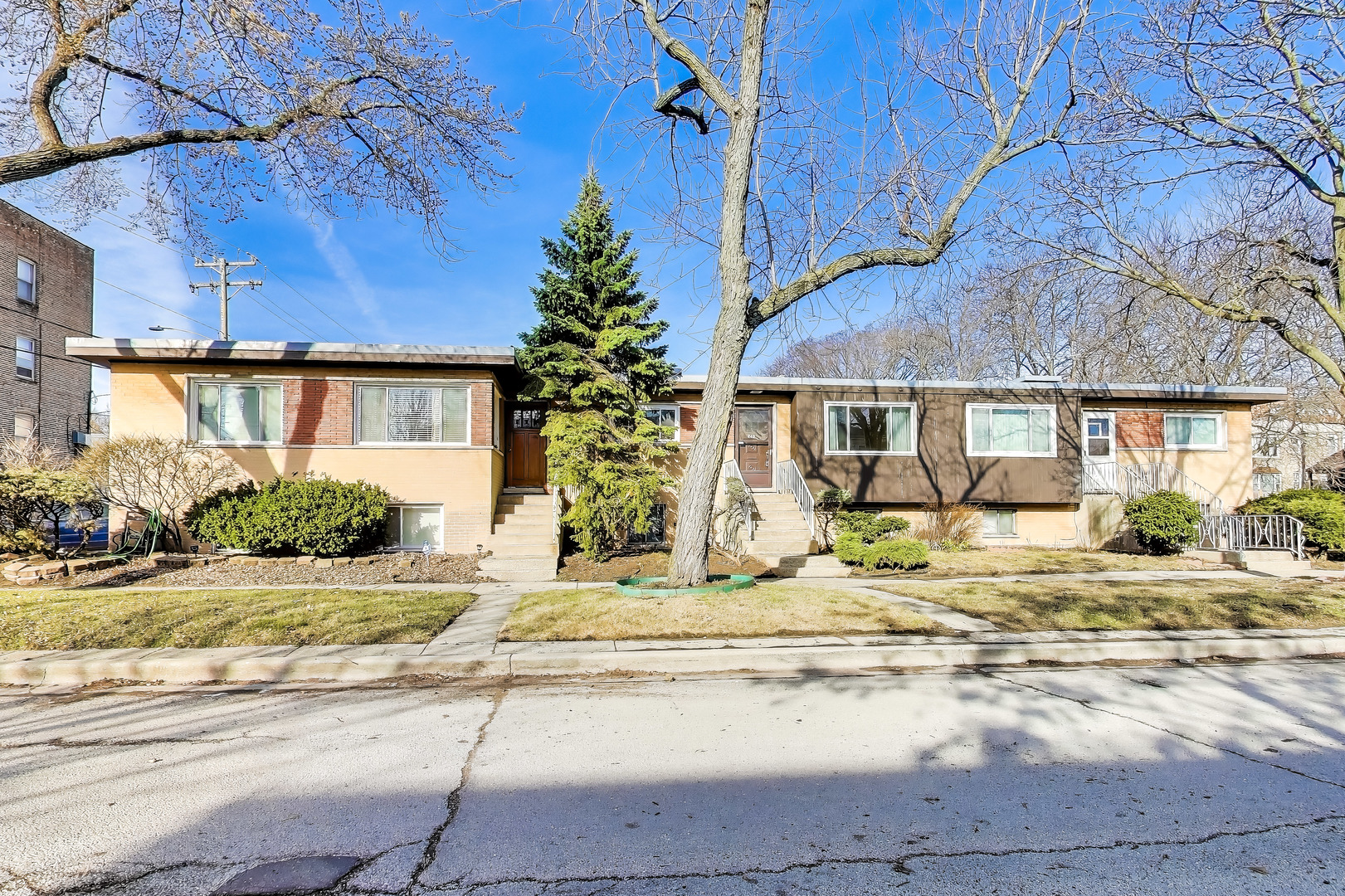 240 Elmwood Avenue, Evanston, IL