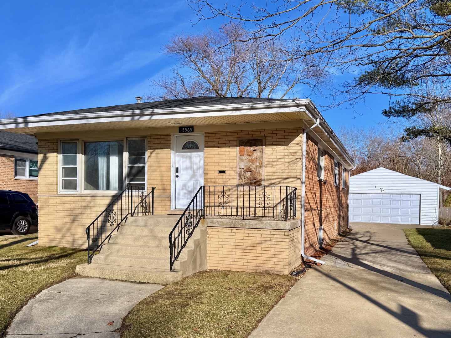 15565 Madison Avenue, Dolton, IL