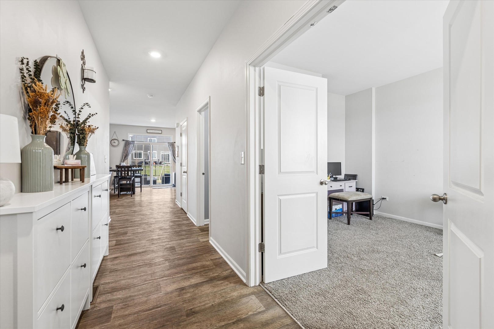 1826 Peyton Terrace, Shorewood, IL