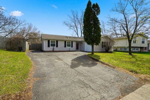 221 Davis Lane, Bolingbrook, IL