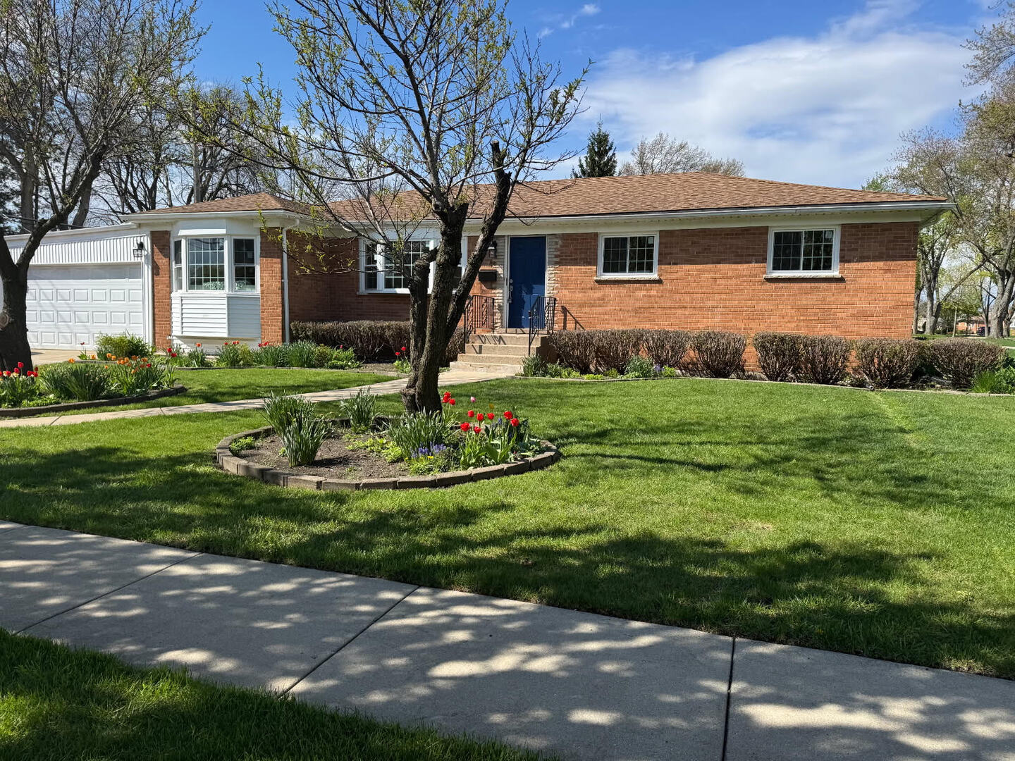 22 Audrey Lane, Mount Prospect, IL