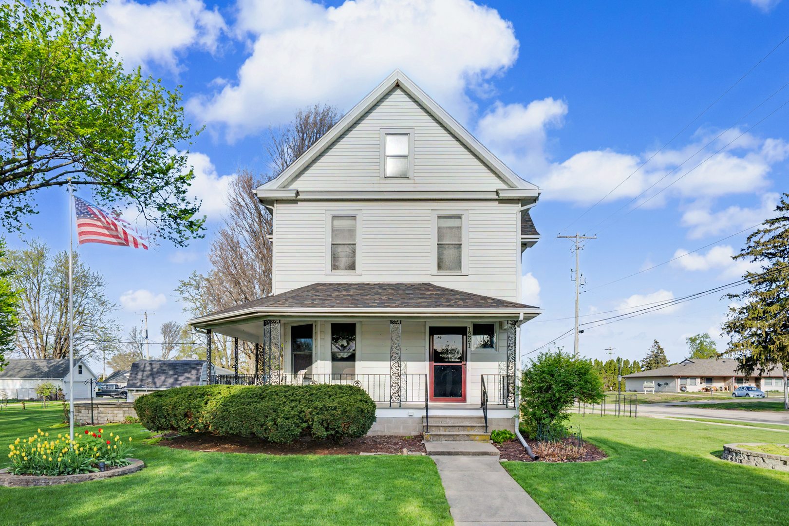 1221 6th Avenue, Dewitt, IA