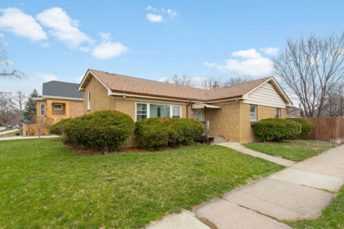 4249 Custer Avenue, Lyons, IL