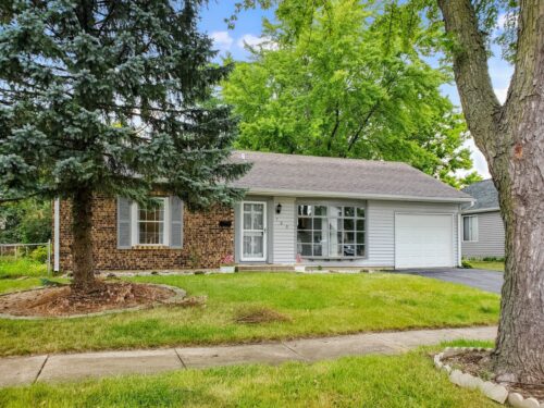 720 Country Lane, Roselle, IL