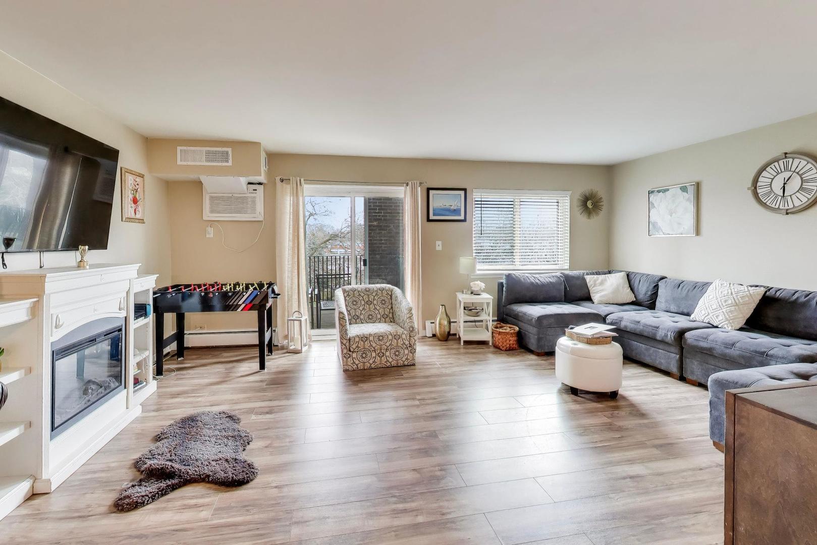 445 S Cleveland Avenue #302, Arlington Heights, IL