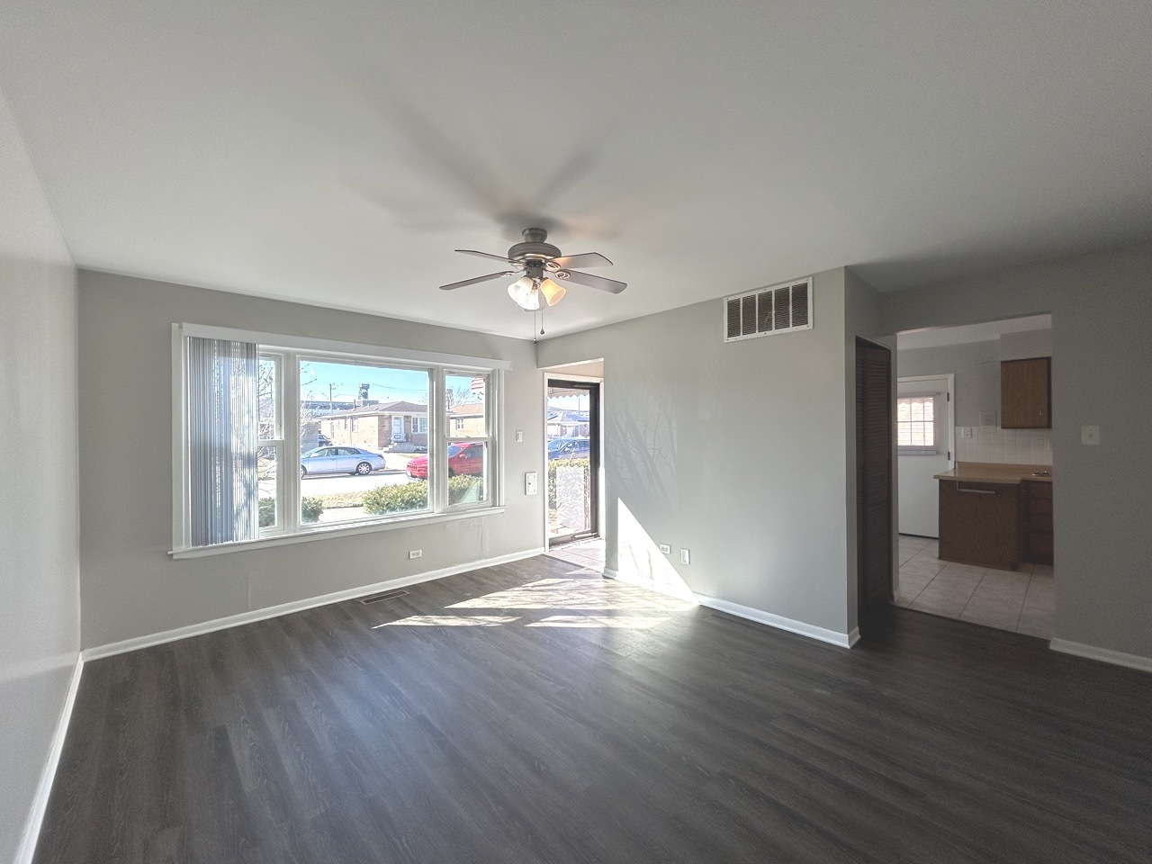 12725 S Saginaw Avenue, Chicago, IL