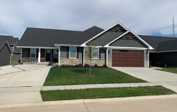 7235 Genesis Way, Bettendorf, IA