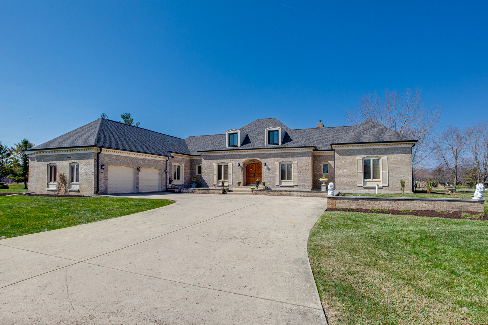 4N630 Eaton Way, West Chicago, IL