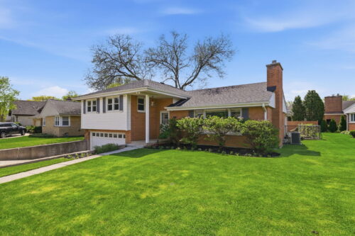 389 Michael John Drive, Park Ridge, IL