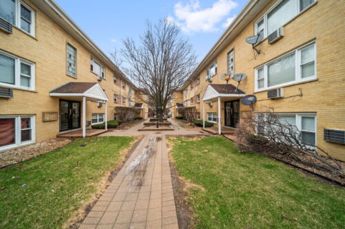 6630 W 95th Street #3D, Oak Lawn, IL