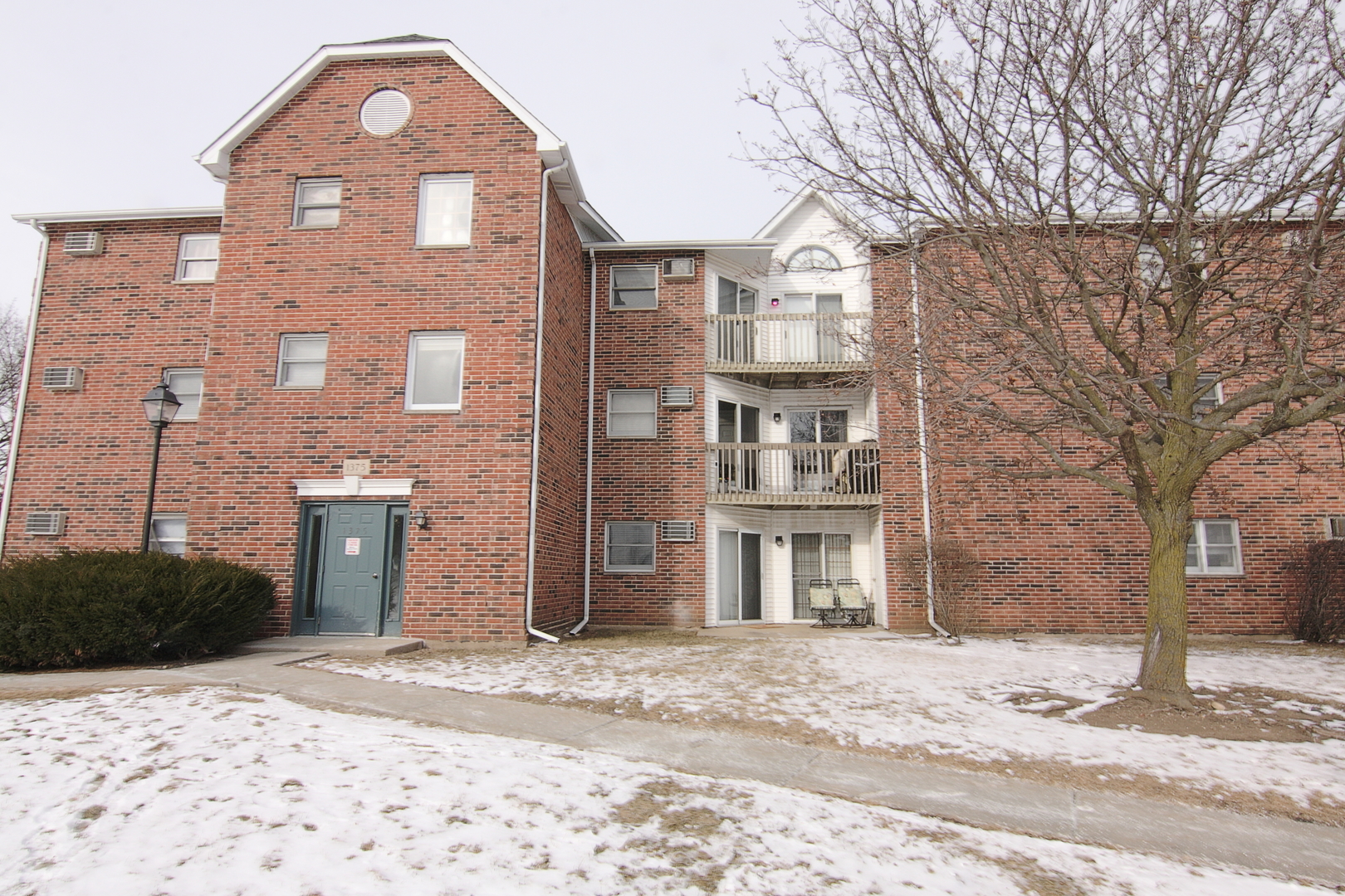 1375 Cunat Court #1C, Lake In The Hills, IL