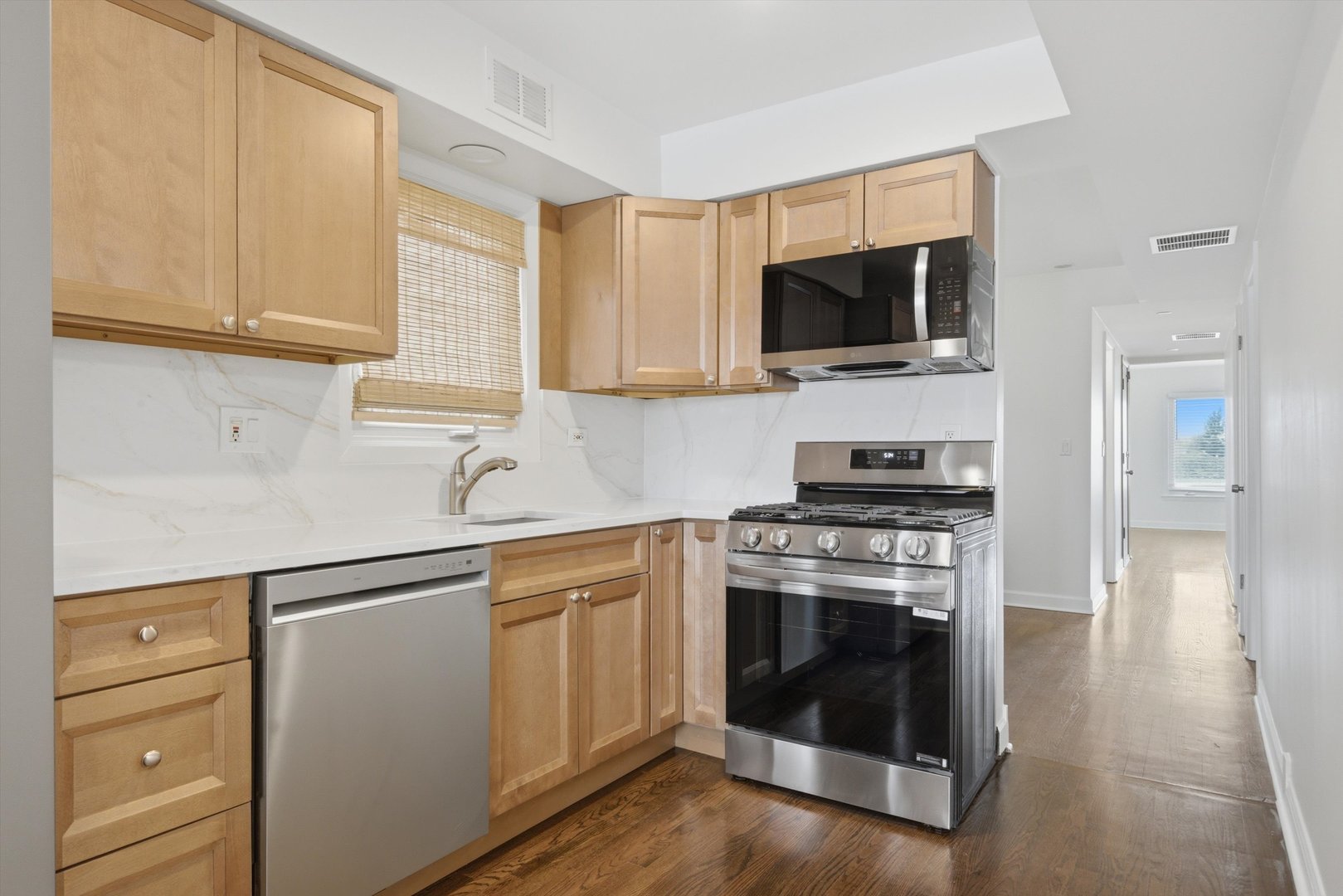 6017 W Montrose Avenue #2, Chicago, IL