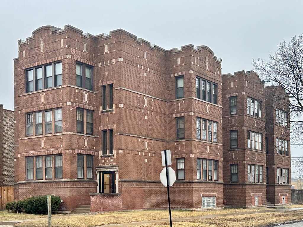 415 E 80th Street #1, Chicago, IL