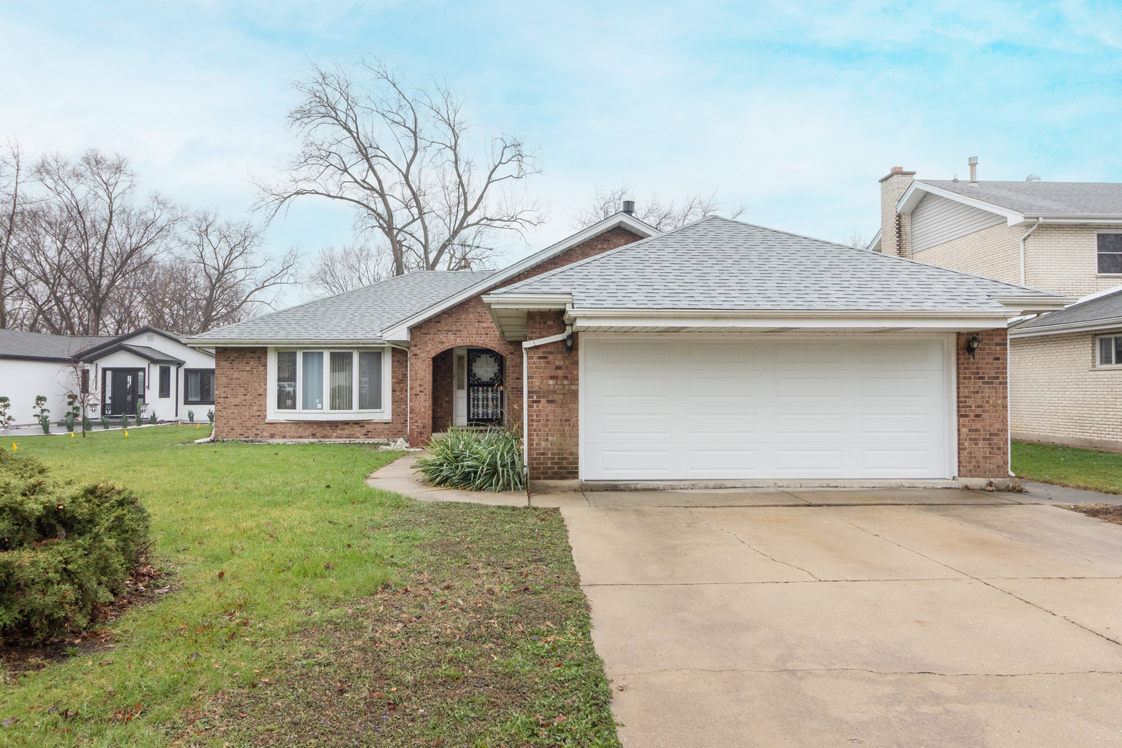 9901 W 57th Street, Countryside, IL