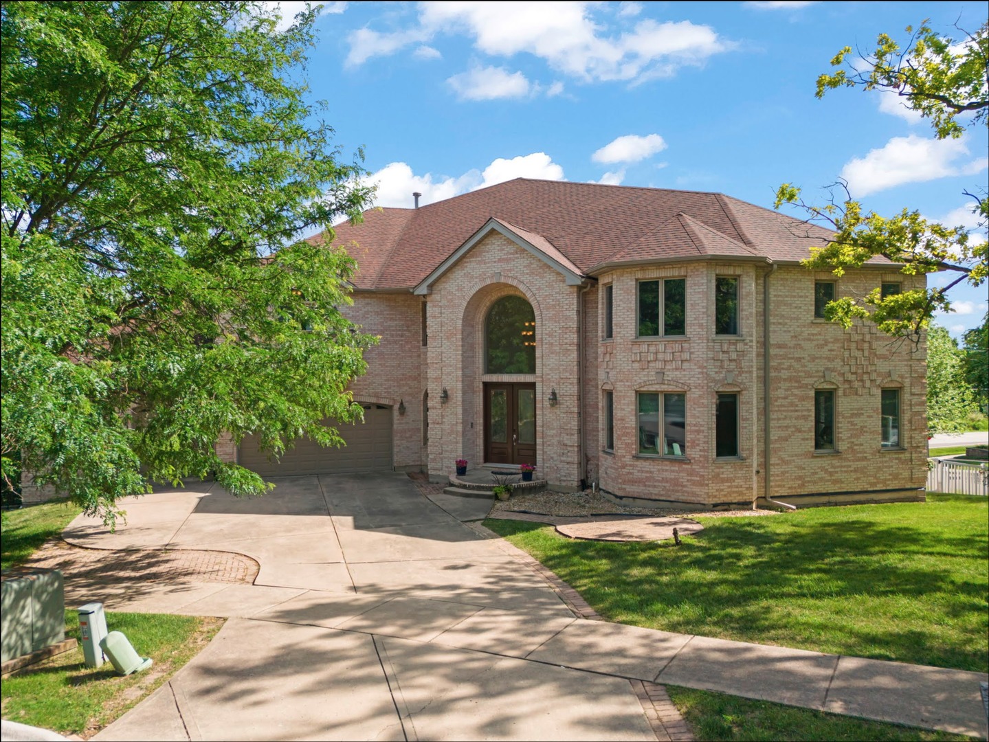 2308 Fleetwood Court, Naperville, IL
