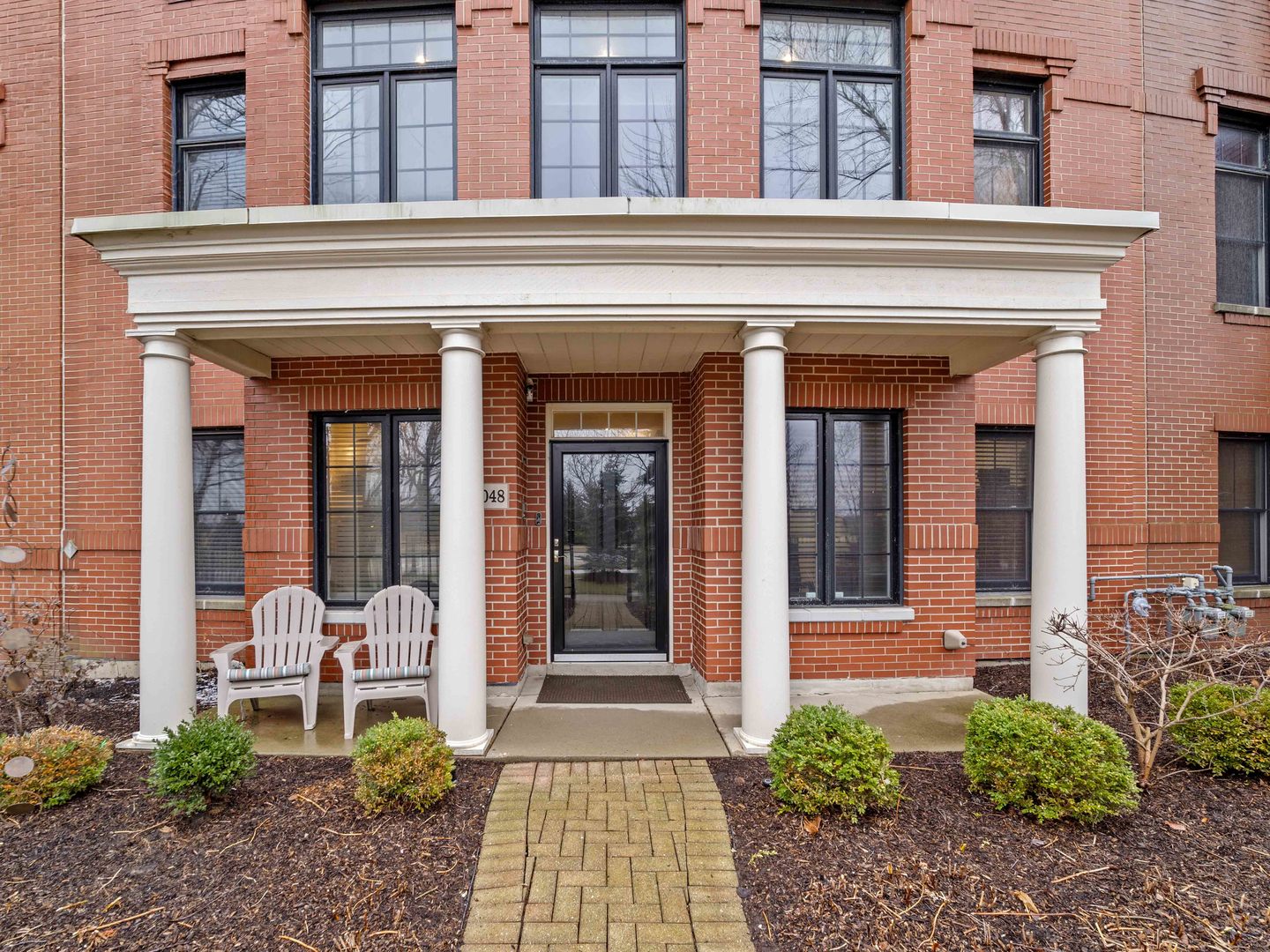 2048 Valor Court, Glenview, IL