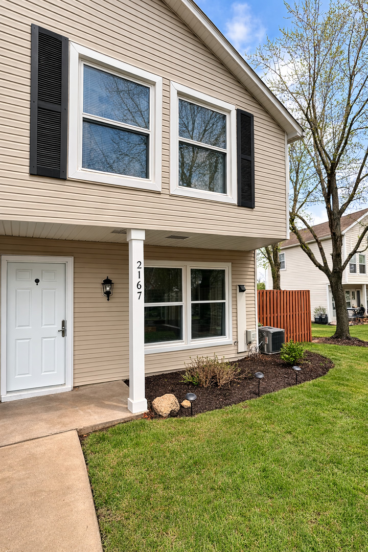 2167 N Heather Lane #2167, Palatine, IL