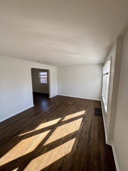 3338 W 83RD Place, Chicago, IL