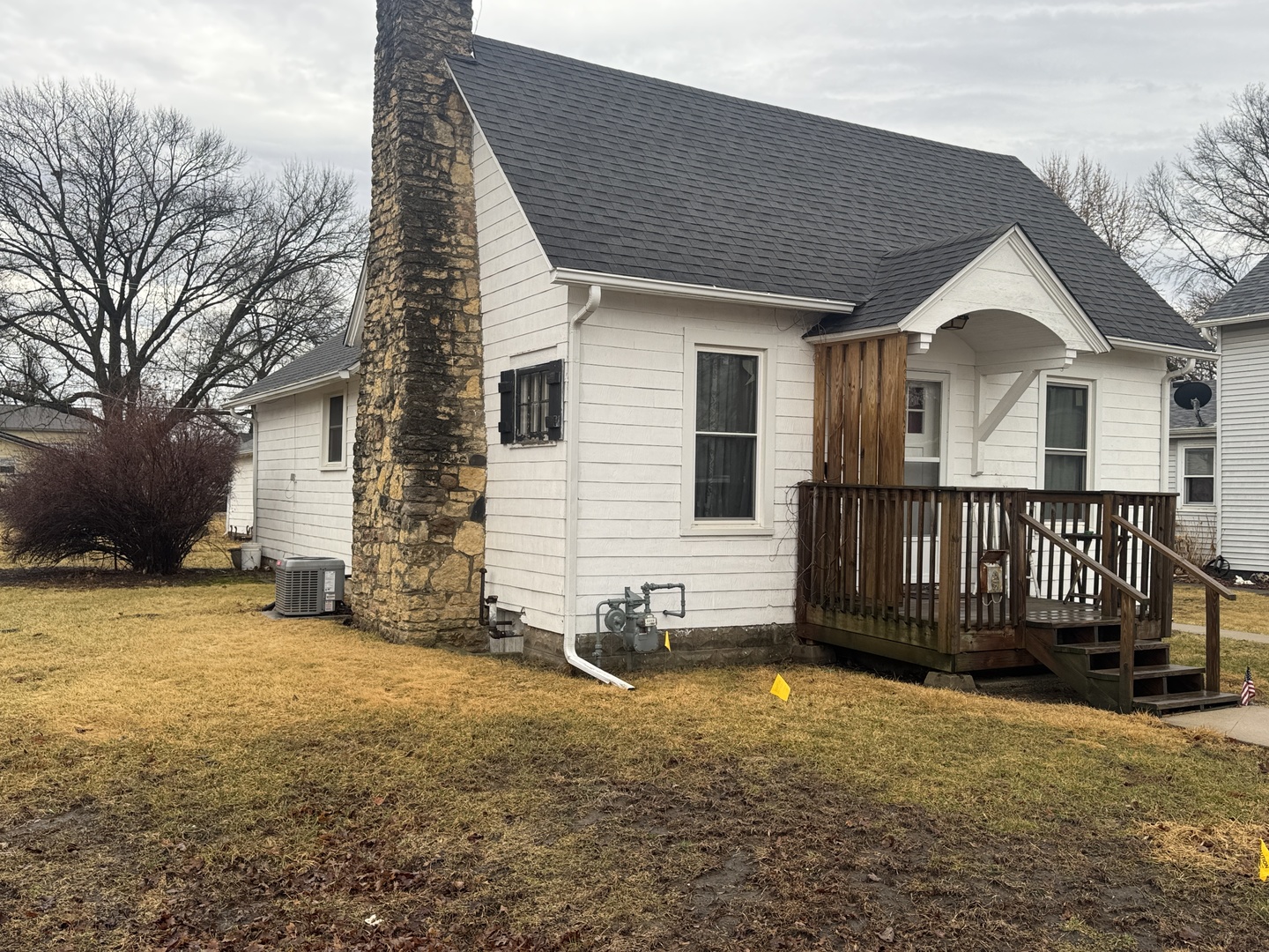 233 N Jones, Amboy, IL