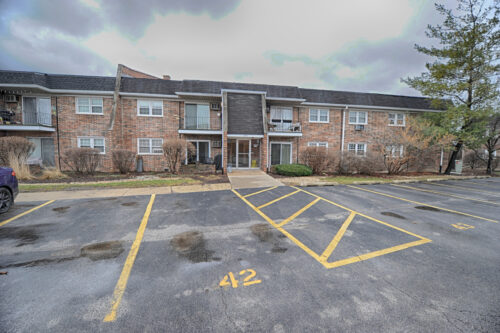 2343 Ogden Avenue #10, Downers Grove, IL