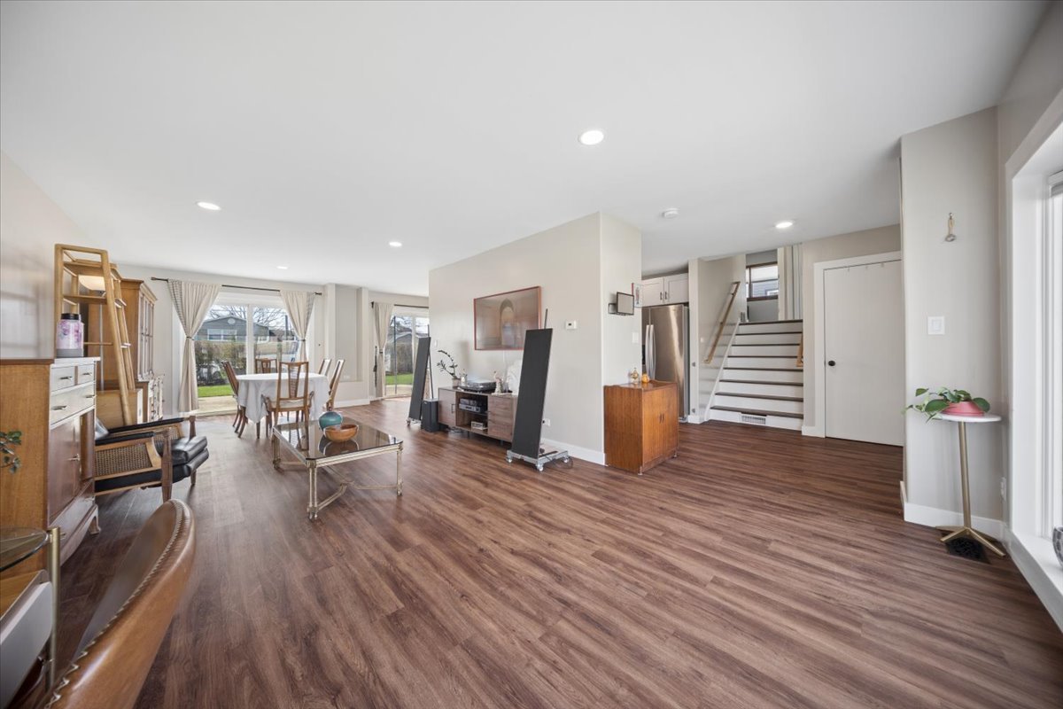 703 Westmere Road, Des Plaines, IL