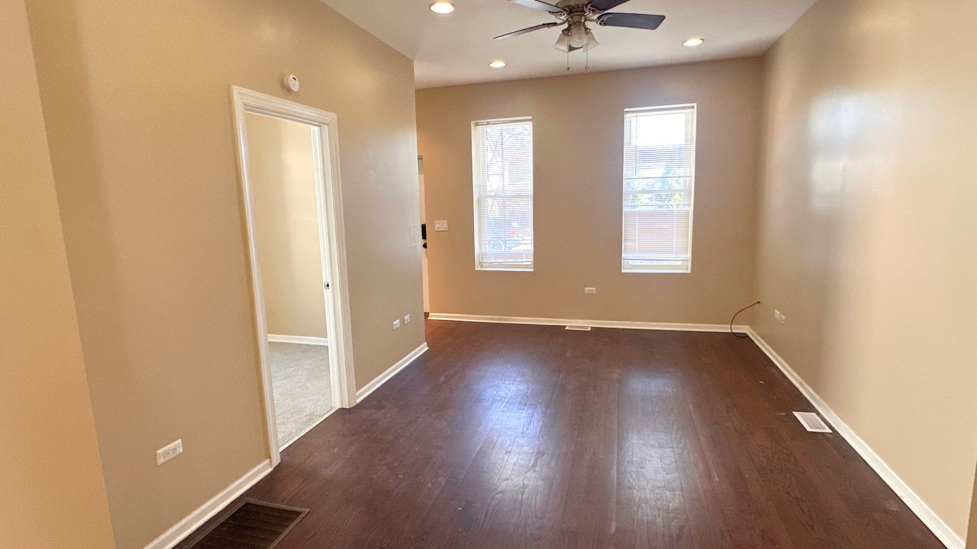 10710 S Green Bay Avenue, Chicago, IL