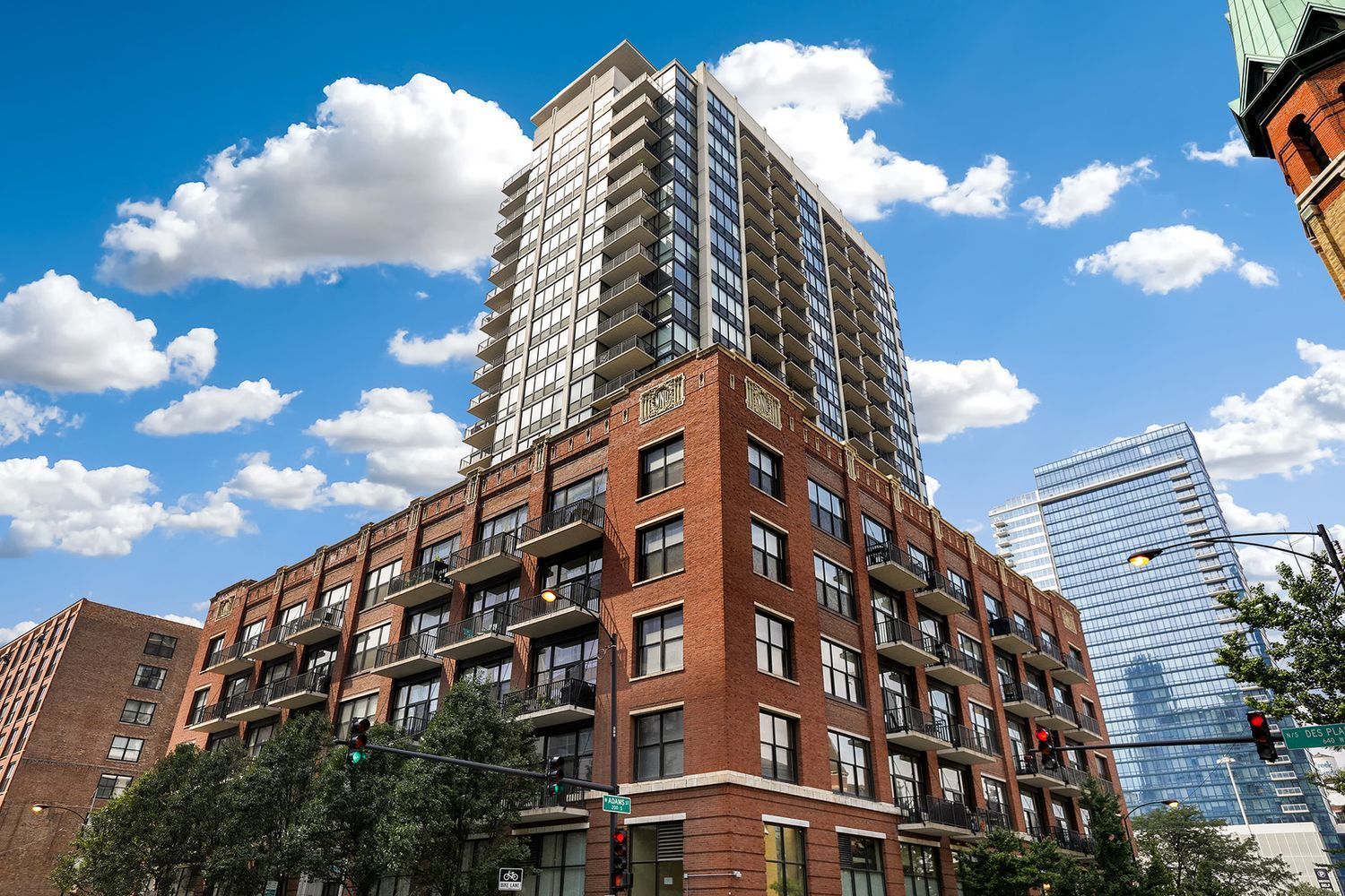 210 S Desplaines Street #P-99, Chicago, IL