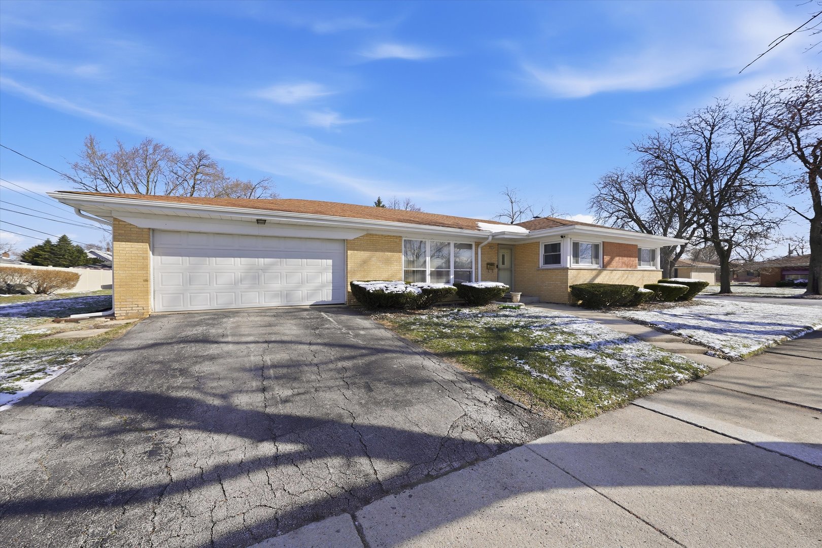 16712 Elm Street, South Holland, IL