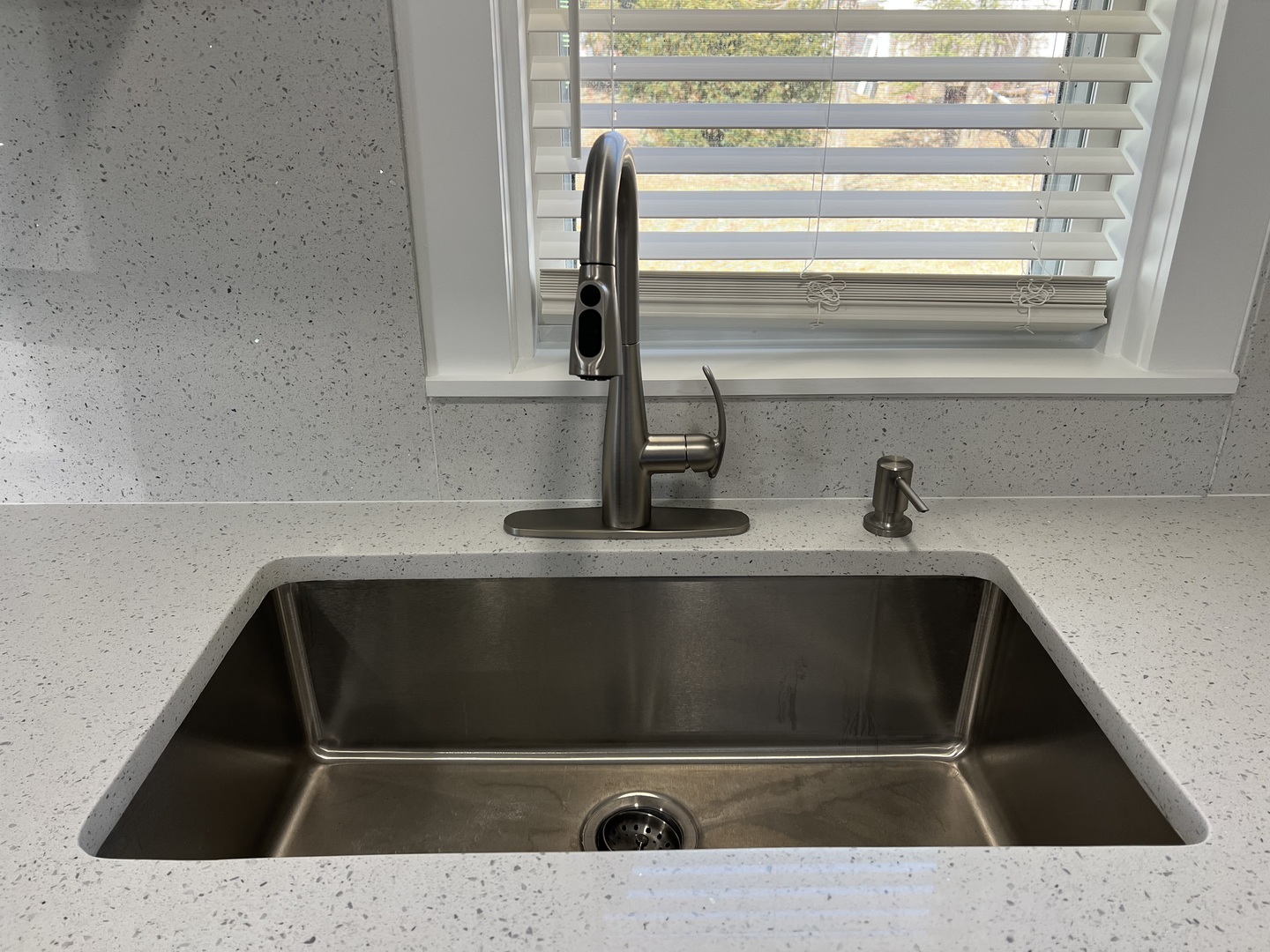 407 E Abe Street, Plano, IL