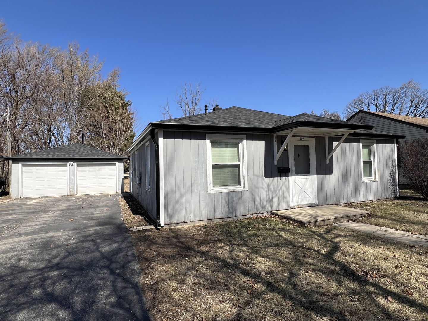 407 E Abe Street, Plano, IL