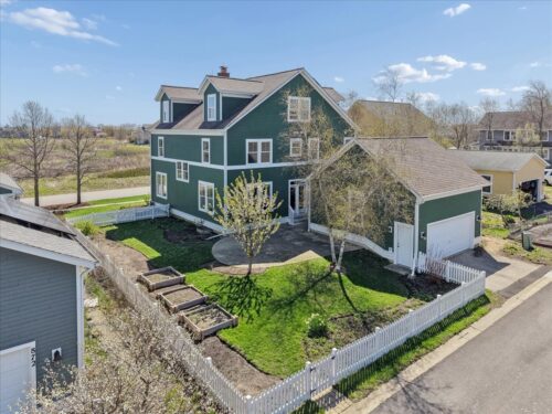 884 Blazing Star Road, Grayslake, IL