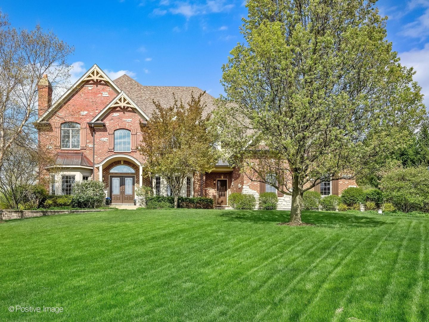 37W220 MISSION HILLS Drive, St. Charles, IL