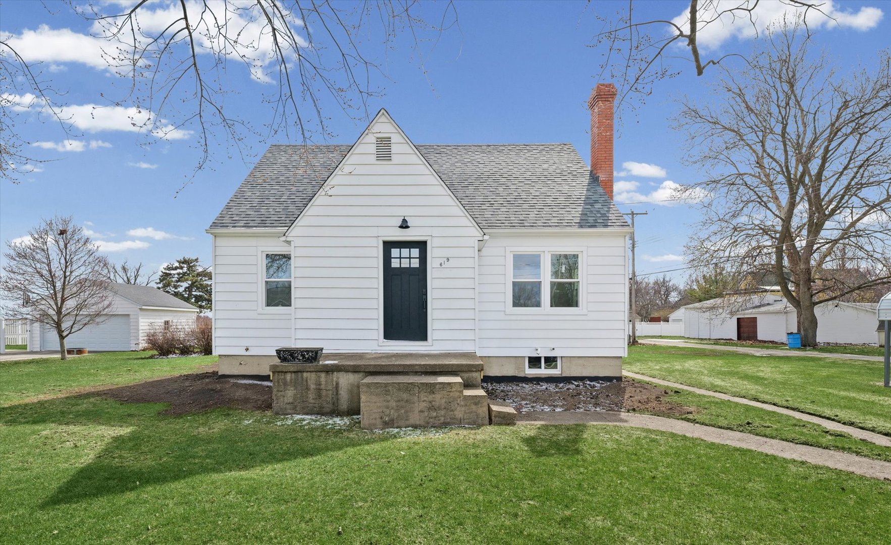 619 E 11th Street, Gibson City, IL