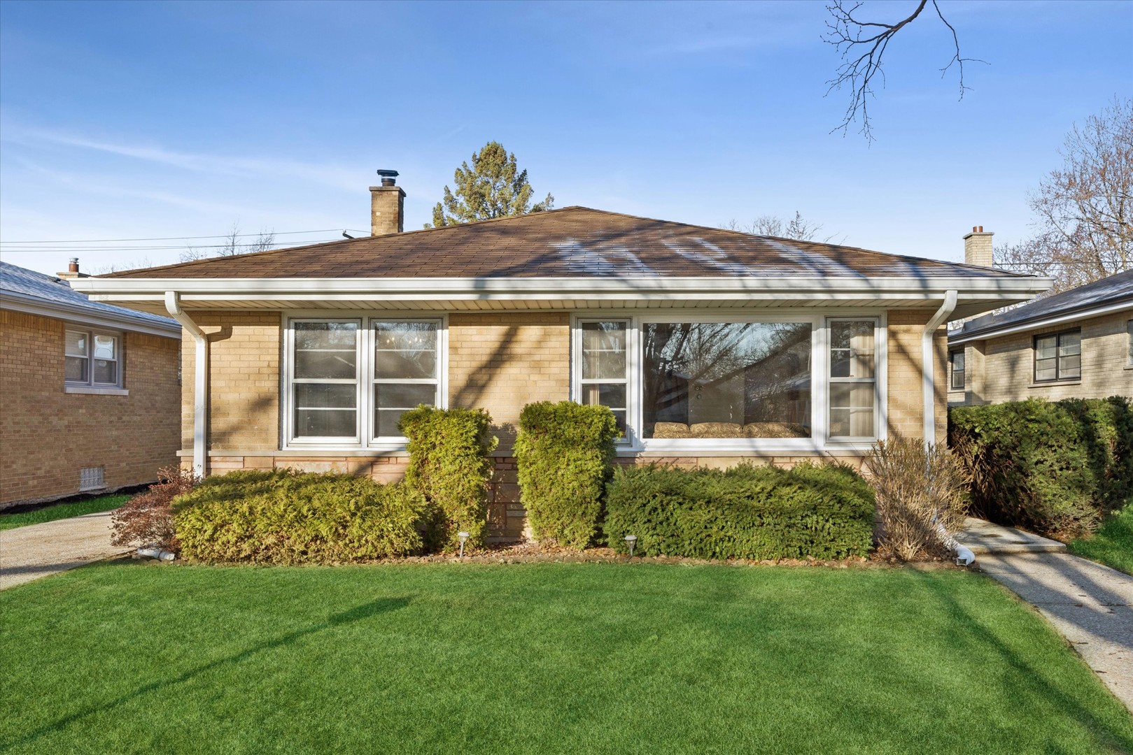 942 Sherwood Road, La Grange Park, IL