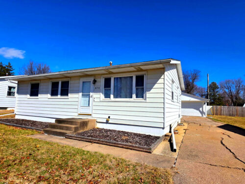 6711 Ridge Drive, Davenport, IA