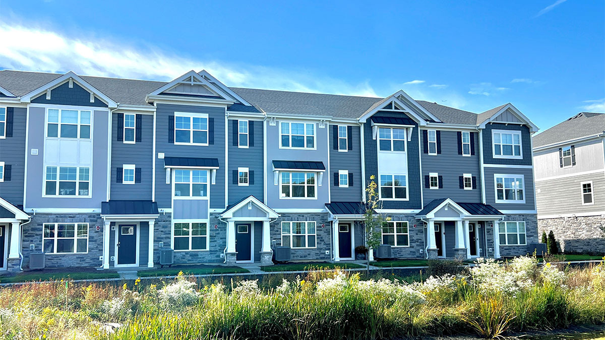 440 lakeshore Court, St. Charles, IL